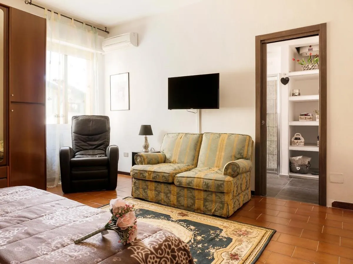 B&B Laura Dolianova